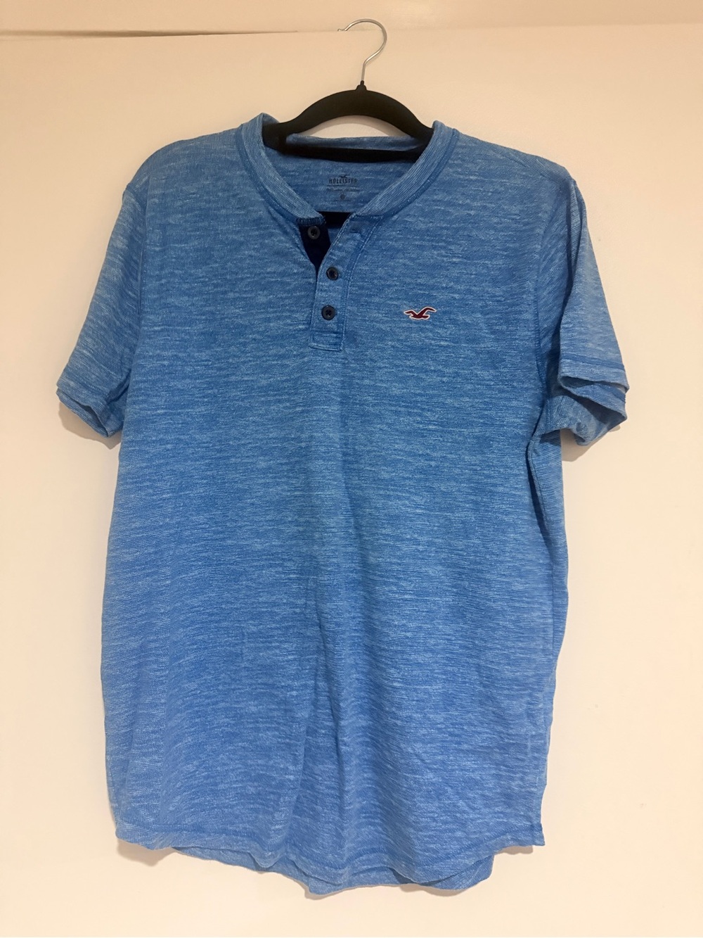 Hollister Men's Heathered Light Blue Henley Polo